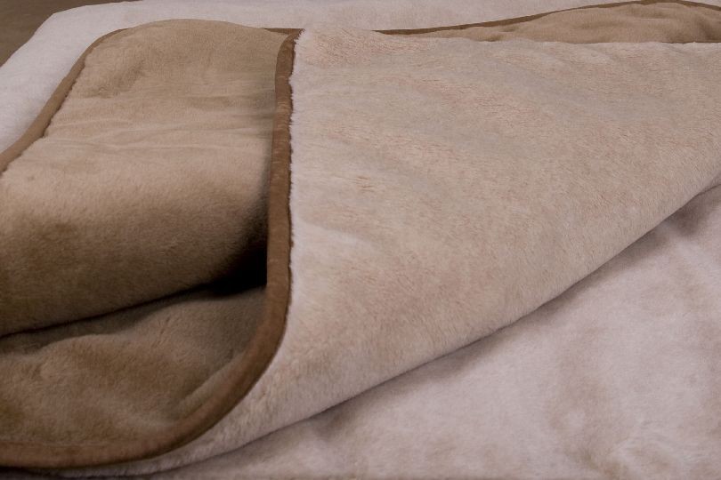 0008 Kołdra wełniana Camel z wełny wielbłądziej Ciemna Greka 160x200