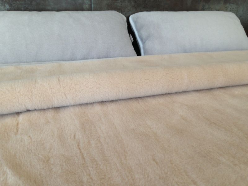 0381 Pościel z wełny Alpaki Alpina Camel Jasny 200x200