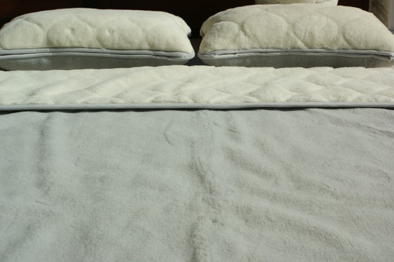 Pościel z wełny Alpaki Silver Kaszmir Caro 220x200 + Podkład wełniany