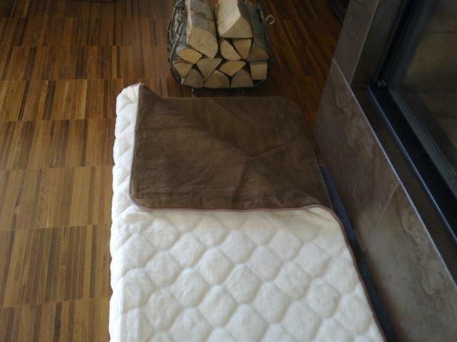Pościel z wełny Camel Ciemny + Kaszmir Wytłaczany 140x200