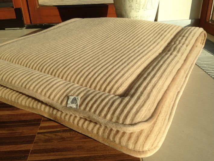 0920 Materac z wełny Camel Jasny Szerokie Pasy 180x200