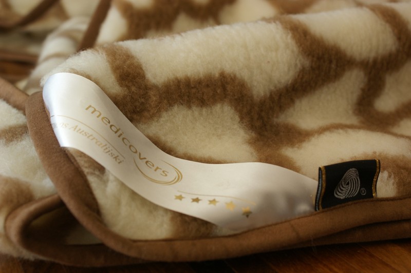 0998 Koc wełniany Merynos Żyrafa 180x200