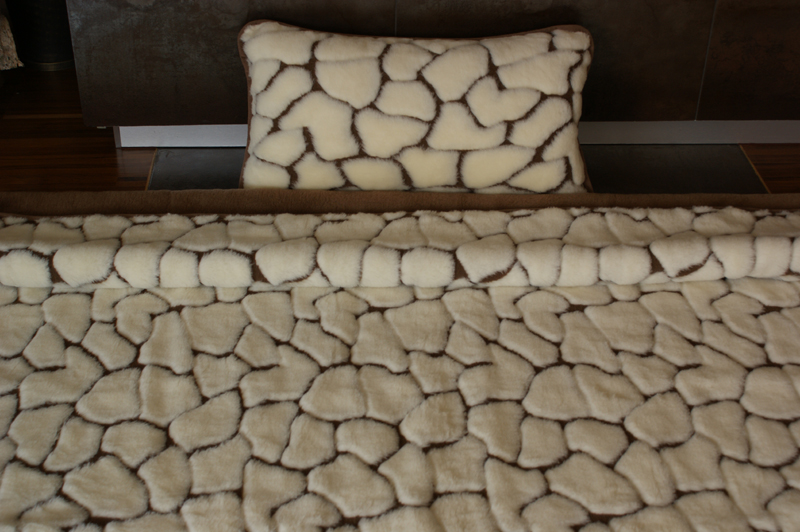 Pościel z wełny Camel Ciemny + Kaszmir Żyrafa 140x200 + Materac wełniany