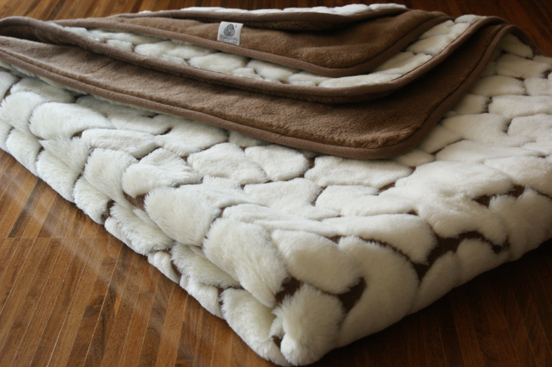 Pościel z wełny Camel Ciemny + Kaszmir Żyrafa 140x200 + Materac wełniany