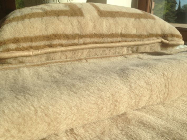 2089 Pościel wełniana Camel z wełny wielbłądziej Jasna Greka 140x200 + Materac wełniany