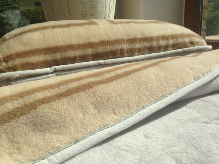 2303 Pościel z wełny Alpaki Silver Camel Greka 140x200 + Podkład wełniany