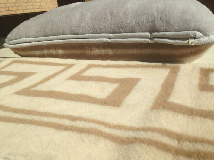 2305 Pościel z wełny Alpaki Silver Camel Greka 140x200 + Podkład wełniany