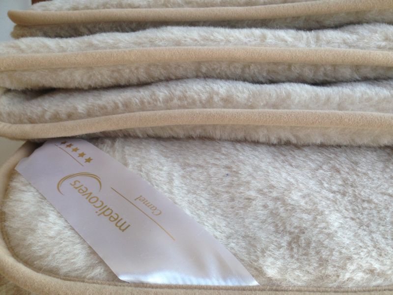 16 Kołdra wełniana Camel z wełny wielbłądziej Jasny Light 160x200 stan magazynowy 2 sztuki