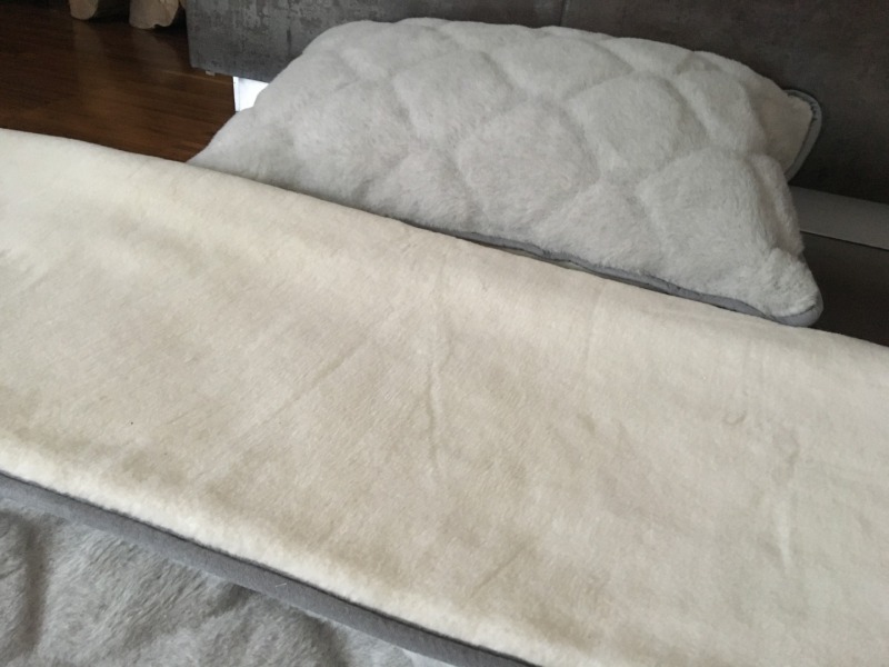 Pościel z wełny Alpaki Silver Caro Kaszmir Gładki 140x200 + Materac wełniany