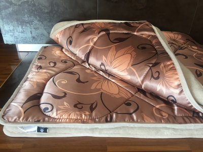 zdjecie-glowne-4252 Kołdra z wełny wielbłądziej Camel Jasny Satyna Kwiat Lotosu 140x200