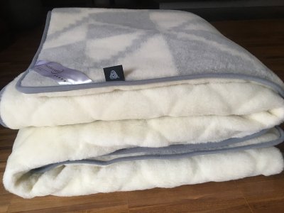 zdjecie-glowne-5654 Kołdra z wełny Alpaki Triangoli + Kaszmir Caro 140x200
