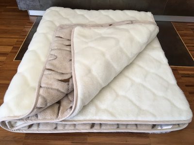 zdjecie-glowne-5836 Kołdra z wełny Camel Jasny Rampicanti + Kaszmir Caro 180x200
