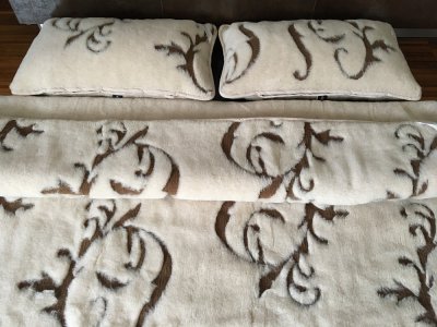 zdjecie-glowne-8239 Pościel wełniana Camel z wełny wielbłądziej Boho 200x200 + Podkład wełniany