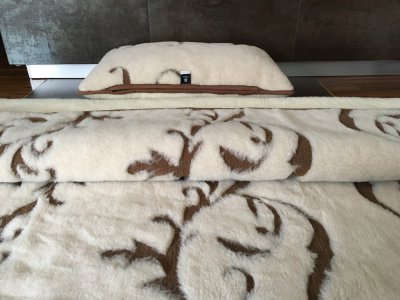 zdjecie-glowne-8267 Pościel z wełny Camel Jasny Boho + Merynos Tumbler 140x200 + Materac wełniany
