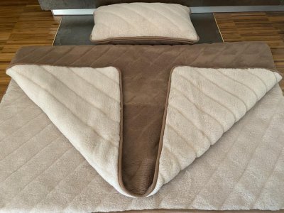 Pościel wełniana Camel z wełny wielbłądziej Pasy C+J 140x200 + Materac wełniany