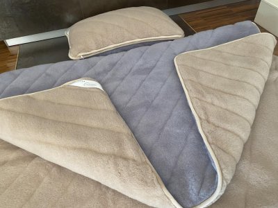 Pościel z wełny Alpaki Alpina Pasy Camel Jasny Pasy 140x200 + Podkład wełniany