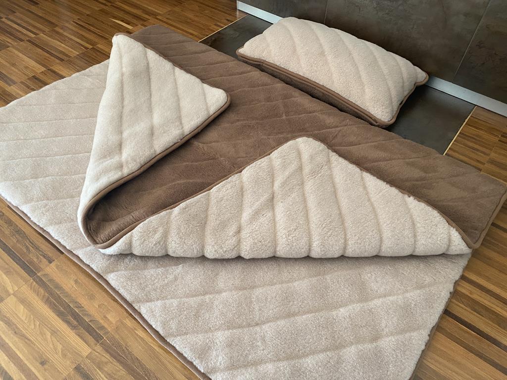 Pościel wełniana Camel z wełny wielbłądziej Pasy C+J 140x200 + Materac wełniany