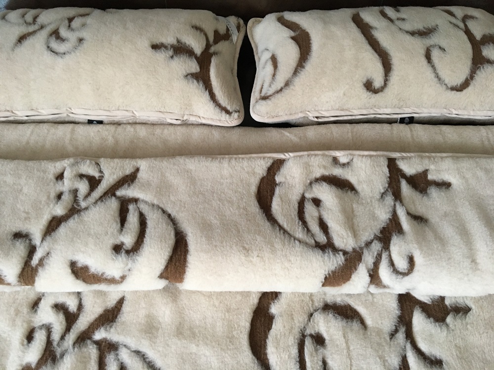 Pościel wełniana Camel z wełny wielbłądziej Boho 240x200 + Podkład wełniany