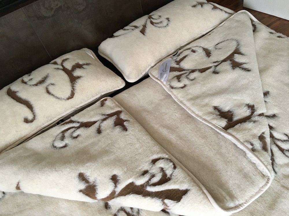 Pościel wełniana Camel z wełny wielbłądziej Boho 240x200 + Podkład wełniany