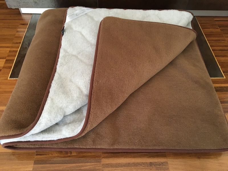 Kołdra z wełny Alpaki Jasnej Caro + Camel Ciemny 140x200 stan magazynowy 1 sztuka