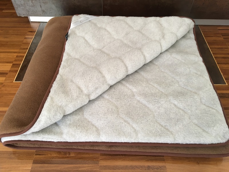 Kołdra z wełny Alpaki Jasnej Caro + Camel Ciemny 140x200 stan magazynowy 1 sztuka