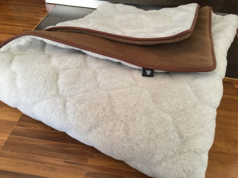 Kołdra z wełny Alpaki Jasnej Caro + Camel Ciemny 140x200 stan magazynowy 1 sztuka