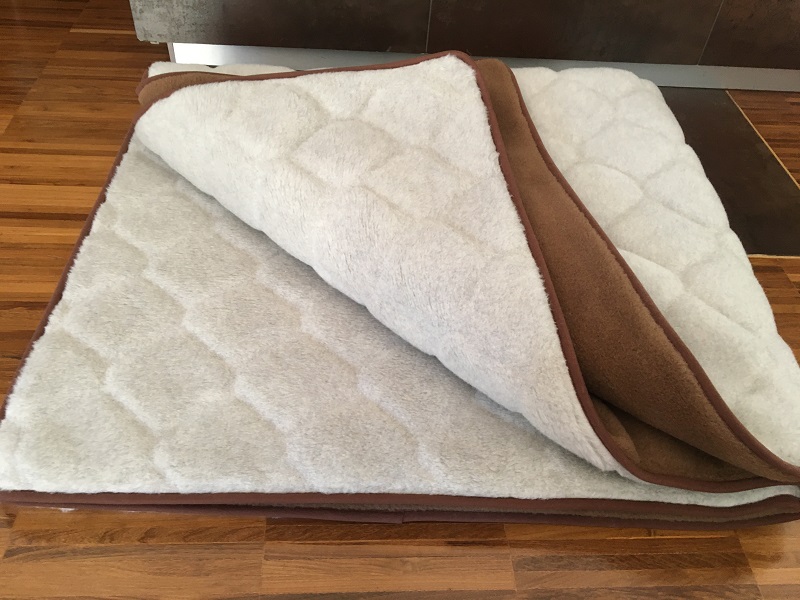 Kołdra z wełny Alpaki Jasnej Caro + Camel Ciemny 140x200 stan magazynowy 1 sztuka