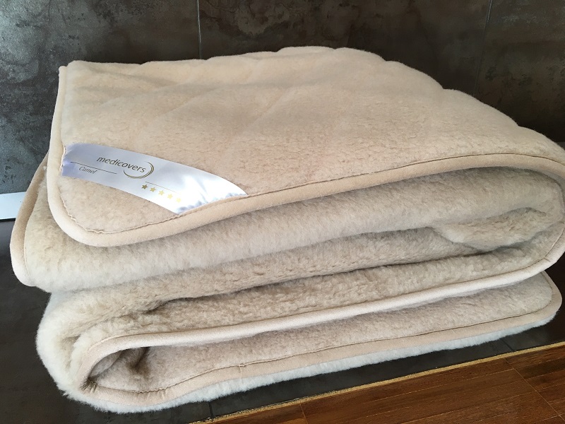 Kołdra wełniana Camel z wełny wielbłądziej Pasy 200x200