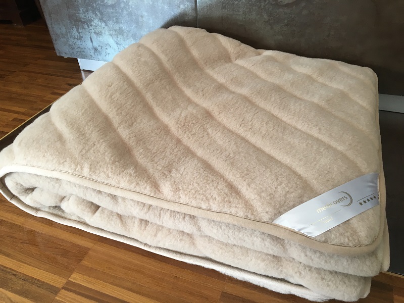 Kołdra wełniana Camel z wełny wielbłądziej Pasy 200x200