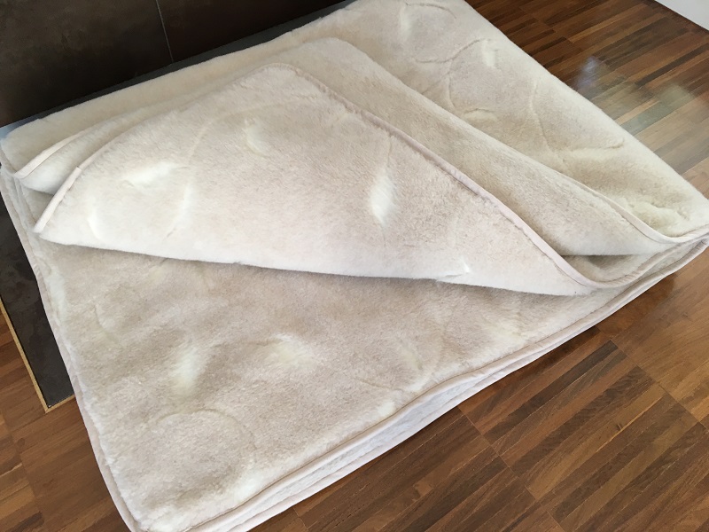 Kołdra wełniana Camel z wełny wielbłądziej Benjamin Biały 220x200