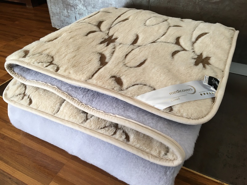 Kołdra z wełny Alpaki Alpina Camel Rampicanti 200x200