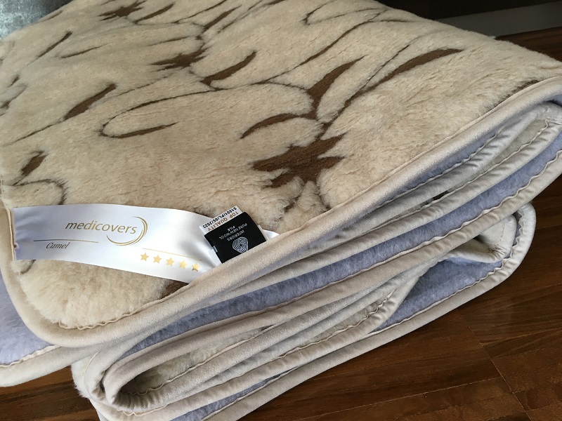 Kołdra z wełny Alpaki Alpina Camel Rampicanti 200x200