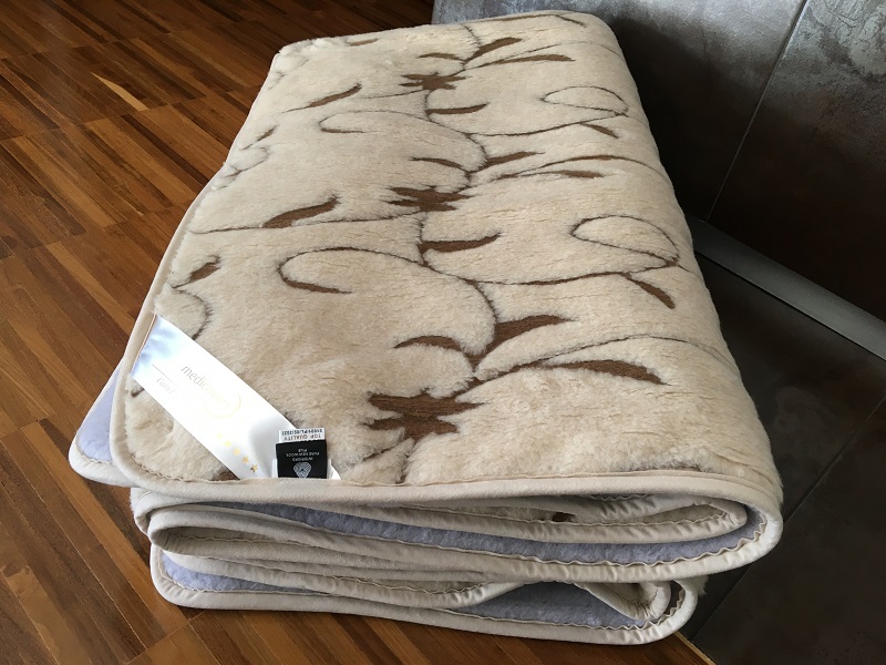 Kołdra z wełny Alpaki Alpina Camel Rampicanti 200x200