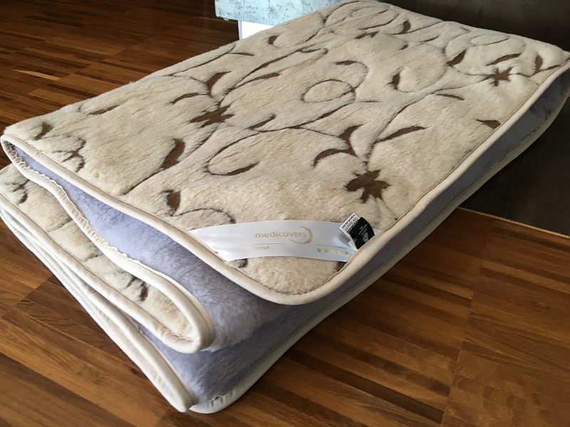 Kołdra z wełny Alpaki Alpina Camel Rampicanti 200x200