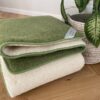 Kołdra z wełny Merynos Tumbler Jasna Zieleń + Tumbler Biały 180x200
