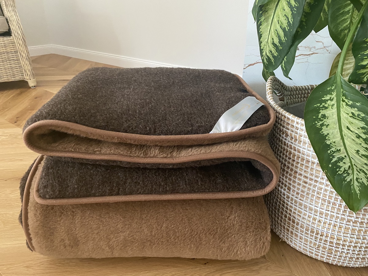 Kołdra z wełny Merynos Syberia Dziki Brąz + Camel Ciemny 140x200