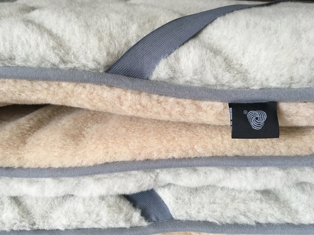 Materac z wełny Alpaki Silver Caro + Camel Jasny 200x200