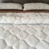 Pościel z wełny Alpaki Silver Caro Camel Ciemny 180x200 + Materac wełniany