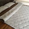 Pościel z wełny Alpaki Silver Caro Camel Ciemny 180x200 + Materac wełniany