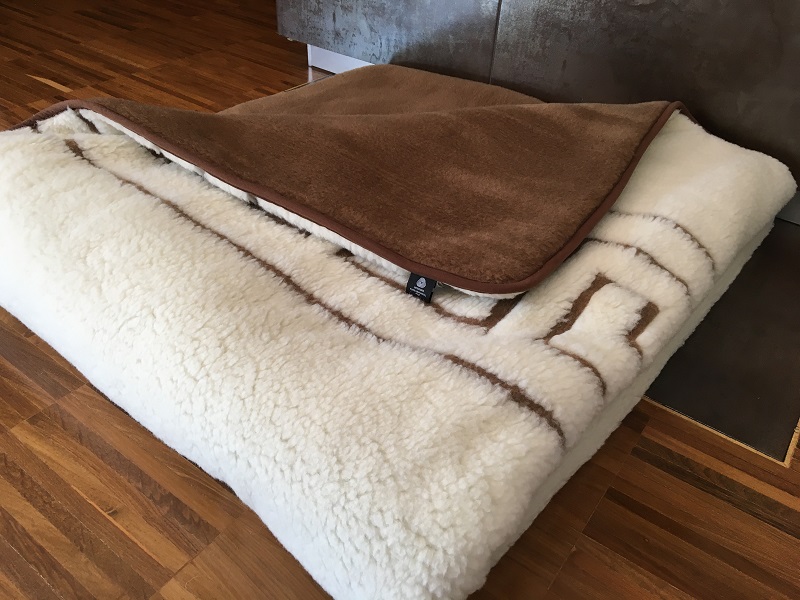 Pościel z wełny Camel Ciemny + Merynos Tumbler Greka 160x200 + Podkład wełniany
