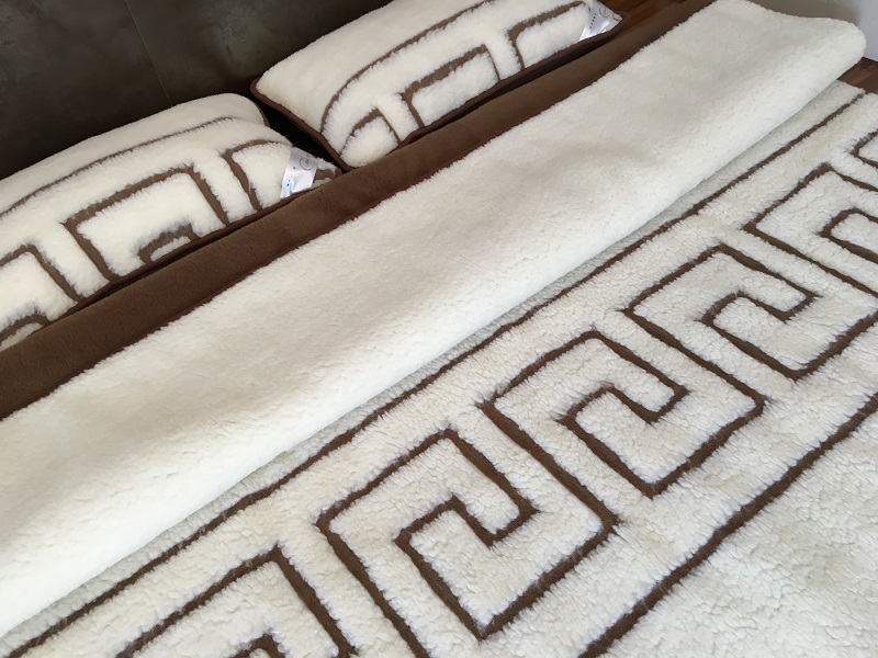 Pościel z wełny Camel Ciemny + Merynos Tumbler Greka 160x200 + Podkład wełniany