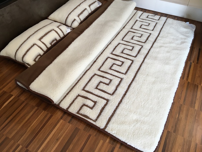 Pościel z wełny Camel Ciemny + Merynos Tumbler Greka 160x200 + Podkład wełniany