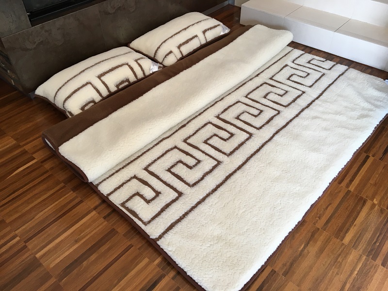 Pościel z wełny Camel Ciemny + Merynos Tumbler Greka 160x200 + Podkład wełniany