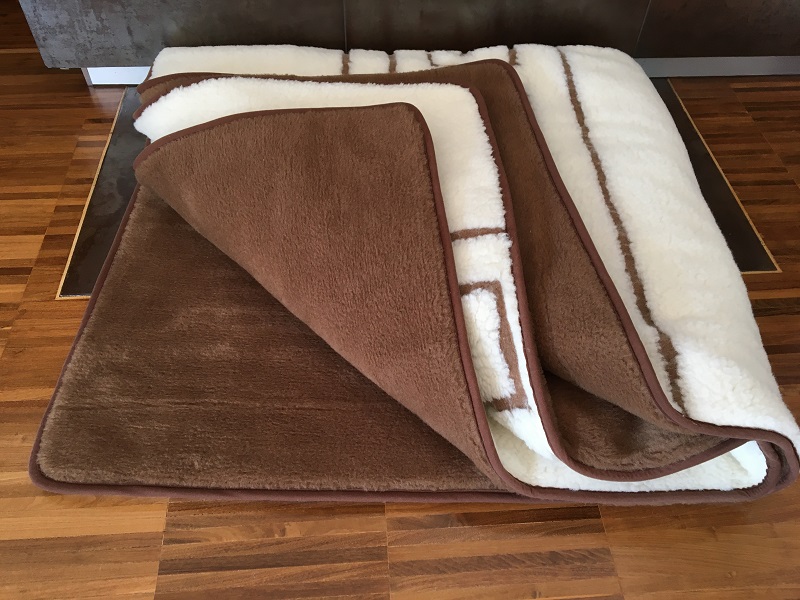 Pościel z wełny Camel Ciemny + Merynos Tumbler Greka 160x200 + Podkład wełniany