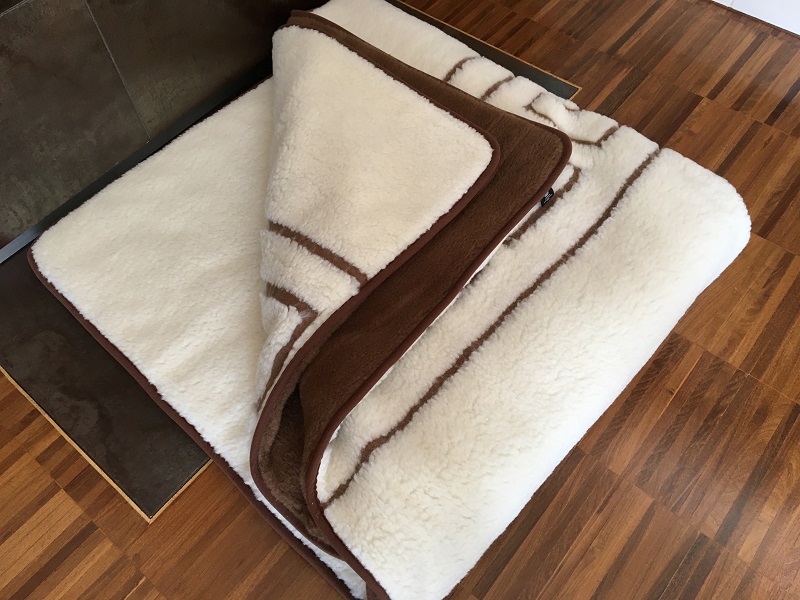 Pościel z wełny Camel Ciemny + Merynos Tumbler Greka 160x200 + Podkład wełniany