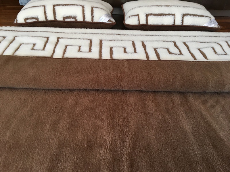 Pościel z wełny Camel Ciemny + Merynos Tumbler Greka 160x200 + Podkład wełniany