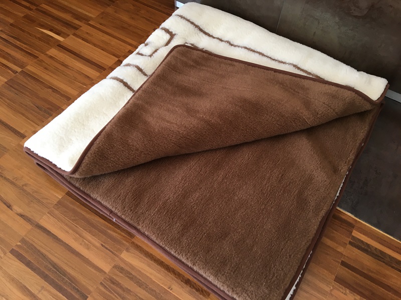 Pościel z wełny Camel Ciemny + Merynos Tumbler Greka 160x200 + Podkład wełniany