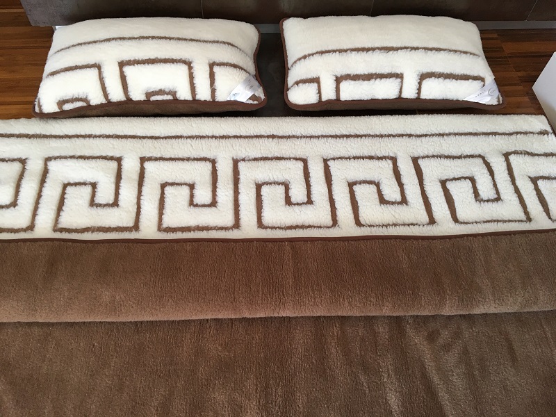 Pościel z wełny Camel Ciemny + Merynos Tumbler Greka 160x200 + Podkład wełniany