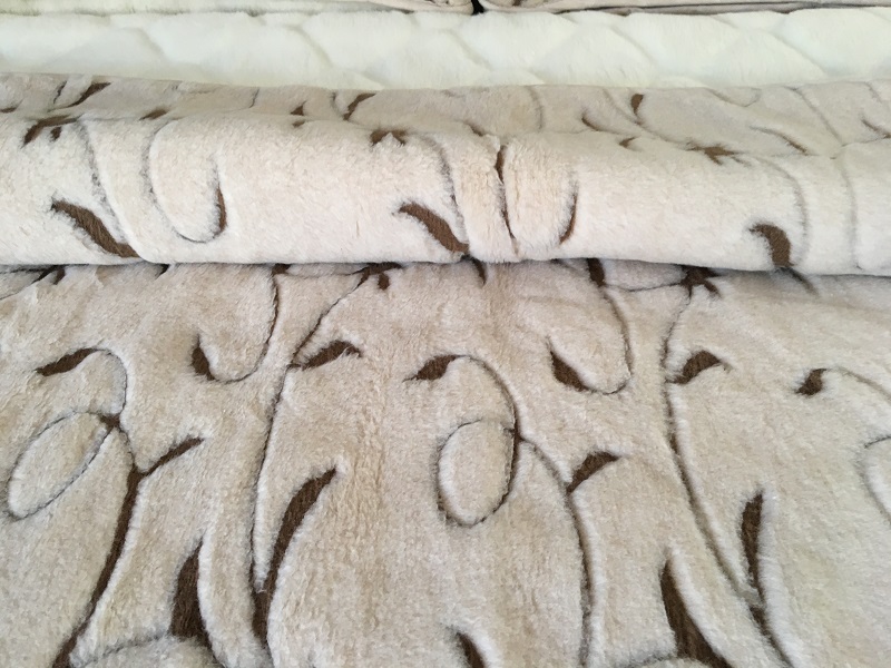 Pościel z wełny Camel Jasny Rampicanti + Kaszmir Caro 220x200 + Podkład wełniany