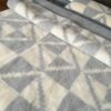 Posciel-welniana-alpaka-triangolialpaka-silver-gladka-140x200-15 Pościel z wełny Alpaki Silver Alpaka Triangoli 140x200 + Podkład wełniany